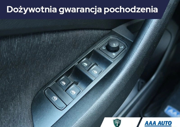 Skoda Kamiq cena 100000 przebieg: 8369, rok produkcji 2022 z Brwinów małe 352